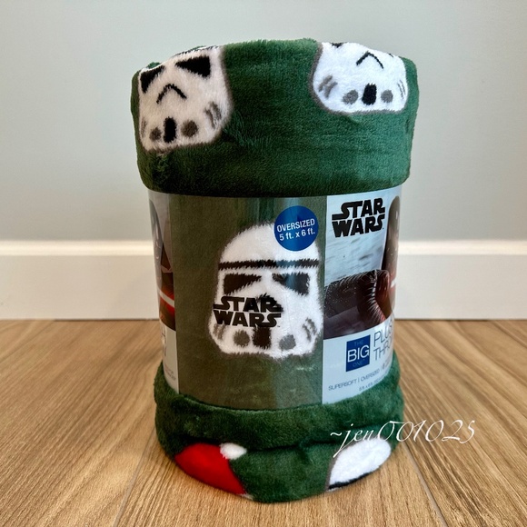 Star Wars Christmas Blanket Vader & Stormtroopers Santa Hat 5x6 ft - The Big One - Picture 3 of 9